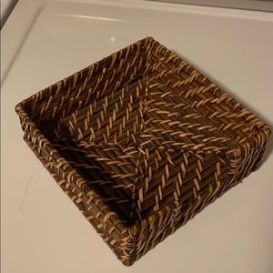 ⚪️ Brown and Tan Woven Napkin Holder
